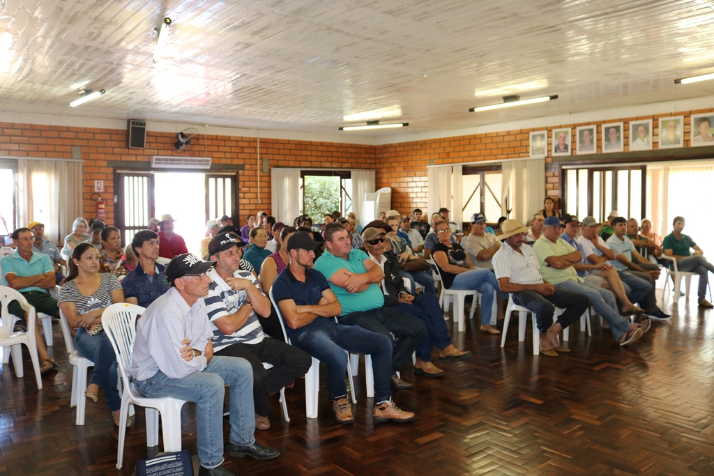 Administração de Passos Maia reúne moradores para discutir medidas contra quedas de energia elétrica2