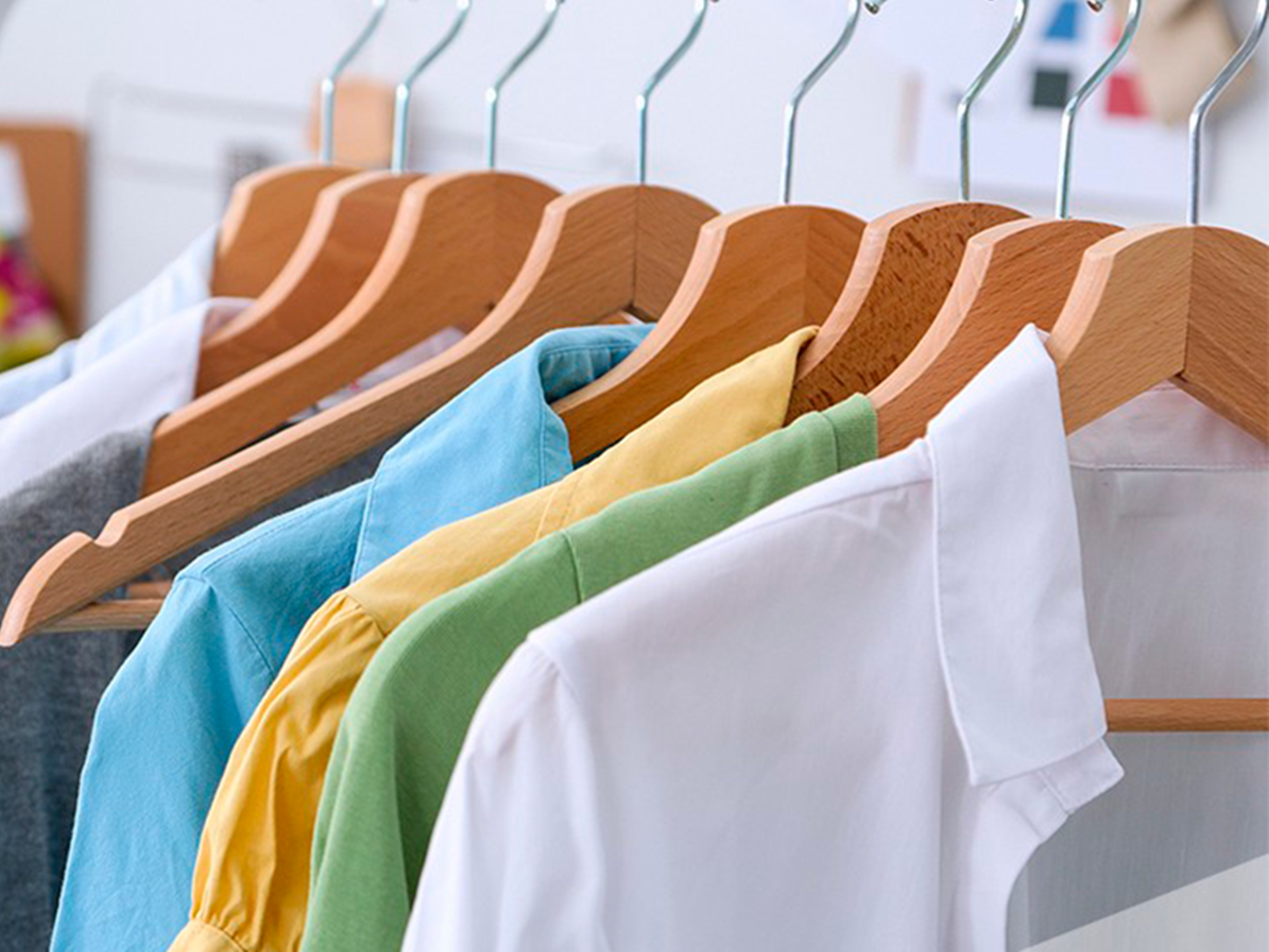 Dublagem-de-tecido-no-setor-de-vestuário