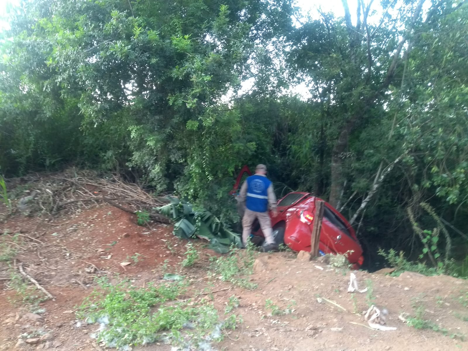 Pai e filho sofrem acidente na rodovia PR-566 em Francisco Beltrão