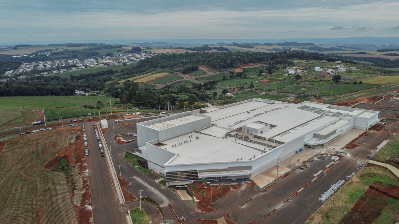 [Grupo RBJ de Comunicação] Shopping de Pato Branco inicia operações nesta quinta-feira, 28 de abril — Estrutura supera os 50 mil m2 de área construída. Foto: Kleber de Abreu