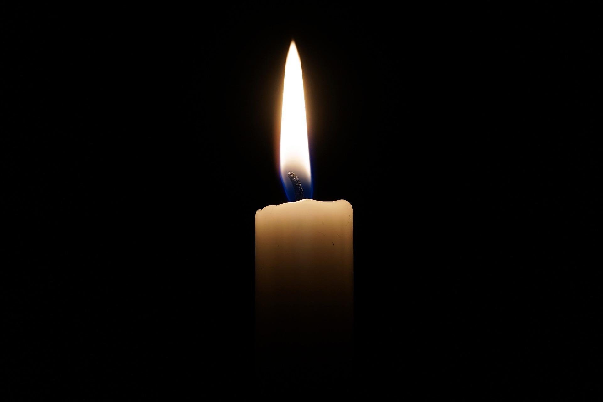 candle-g08a2c62ff_1920